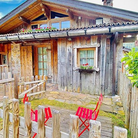 Maso Franceschella Bed and Breakfast Carano  Buitenkant foto