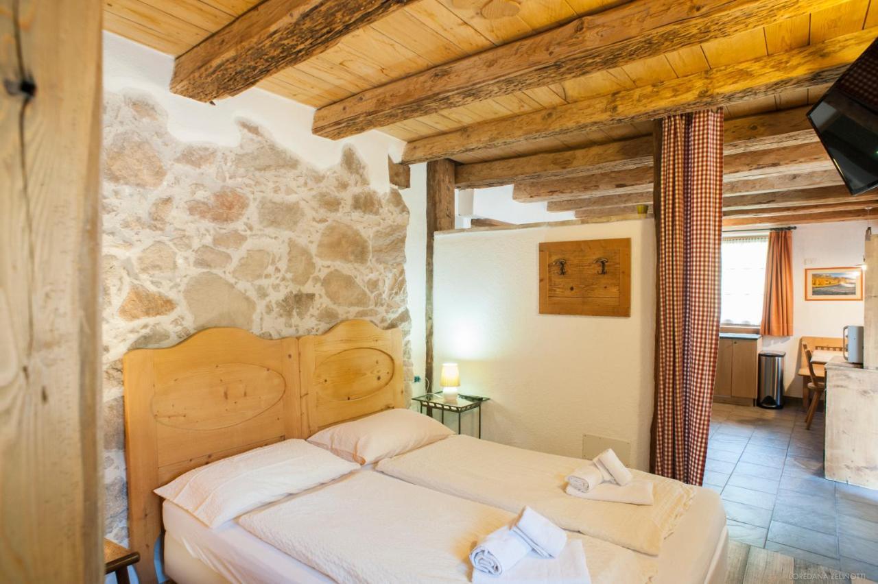 Maso Franceschella Bed and Breakfast Carano  Buitenkant foto