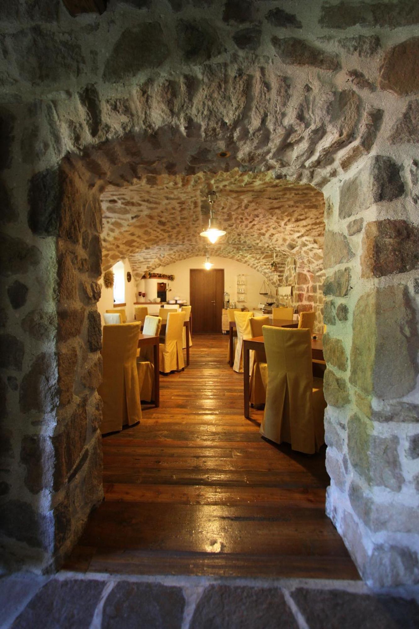 Maso Franceschella Bed and Breakfast Carano  Buitenkant foto