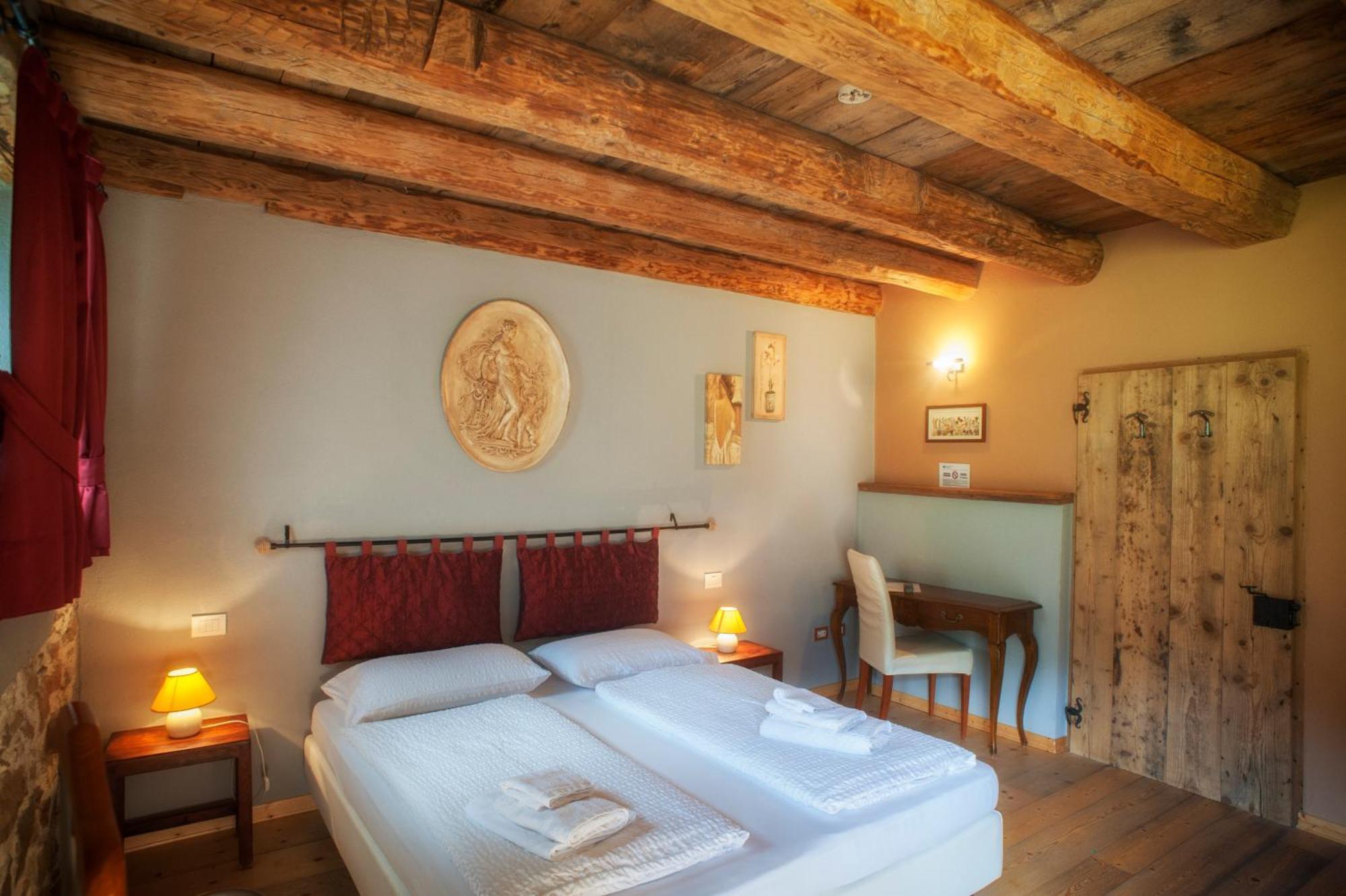 Maso Franceschella Bed and Breakfast Carano  Buitenkant foto