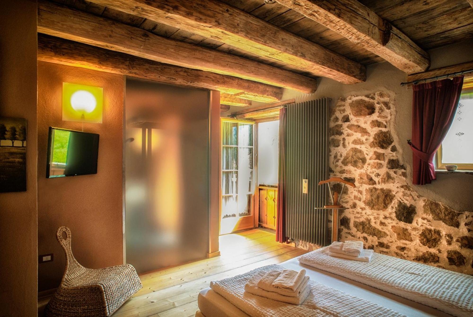 Maso Franceschella Bed and Breakfast Carano  Buitenkant foto
