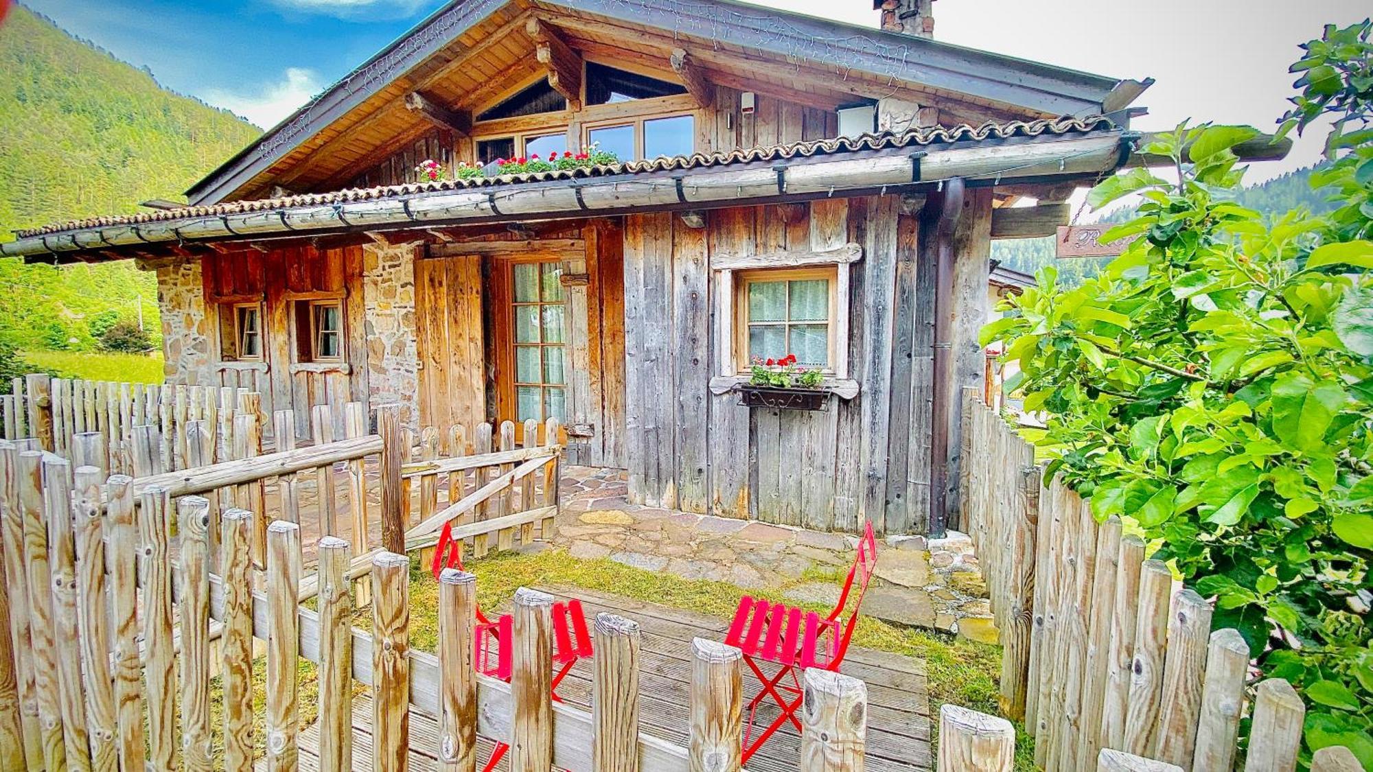 Maso Franceschella Bed and Breakfast Carano  Buitenkant foto