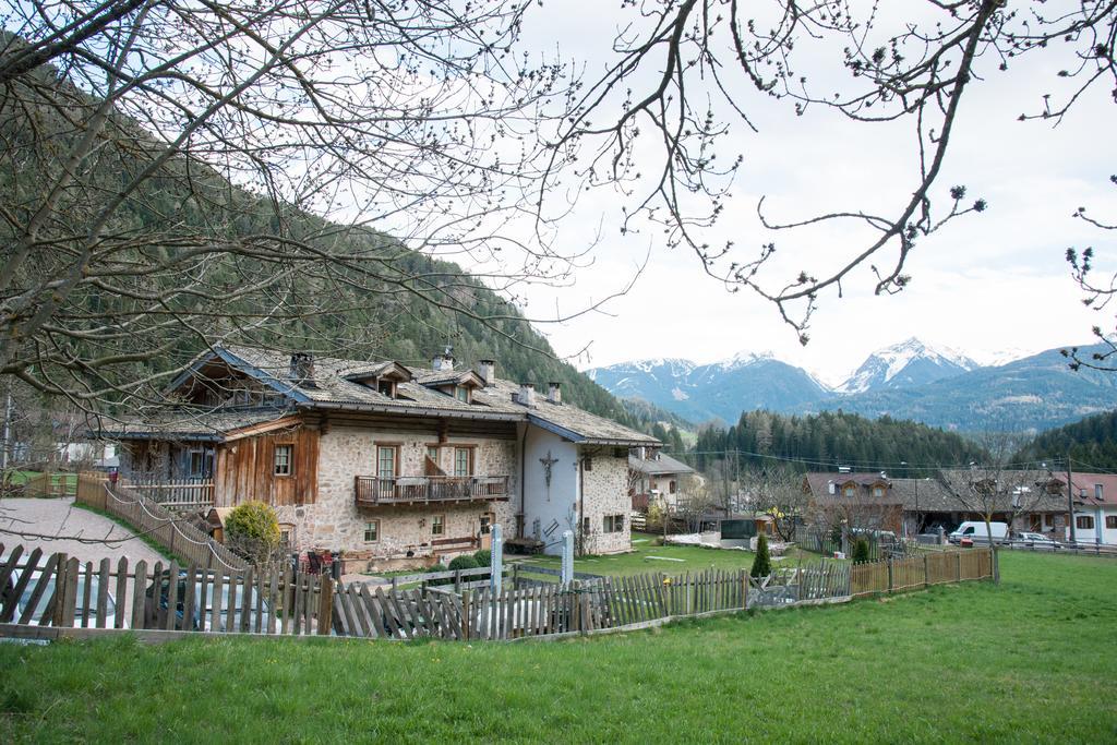 Maso Franceschella Bed and Breakfast Carano  Buitenkant foto