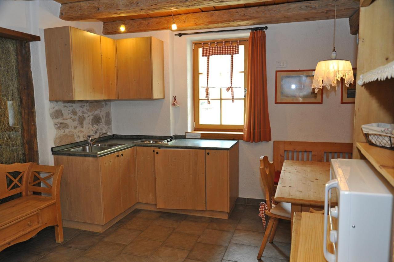 Maso Franceschella Bed and Breakfast Carano  Buitenkant foto
